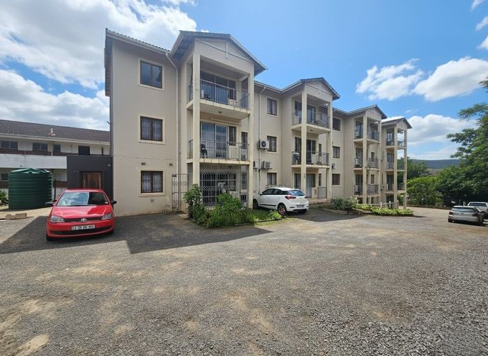 Gandhinagar Apartment For Sale: 2-bed, air-conditioned, close to amenities and transport.