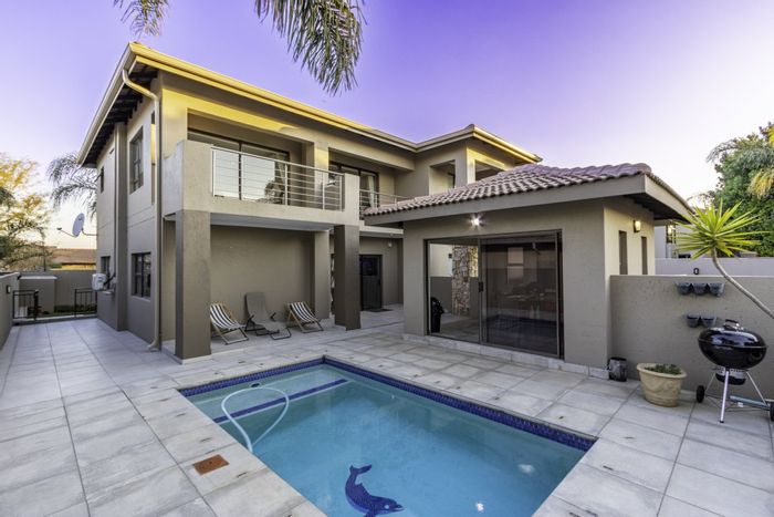 For Sale: House in Greenstone Hill with pool, staff room, and secure parking.