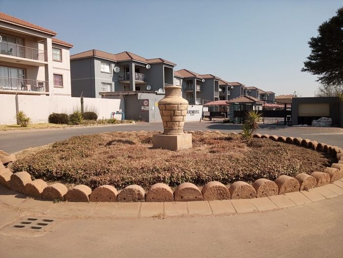 For Sale: 2-Bedroom Apartment in Bardene with Balcony and Secure Parking.