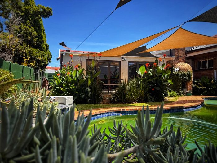 Spacious Boksburg West house for sale with pool, entertainment area, and garden.