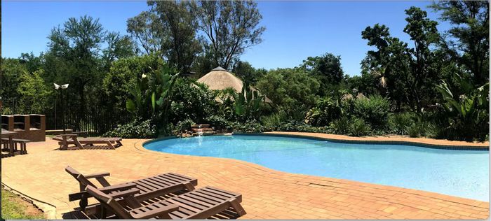 Apartment For Sale in Jukskei Park: 2 Bedrooms, Pool, Security, Nature Access.