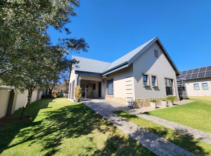 Townhouse to Rent in The Hills Game Reserve Estate with garden and clubhouse access.