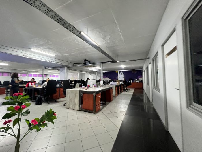 Prime 851m2 Commercial Space To Rent in Pinetown Central, near Sanlam Centre.