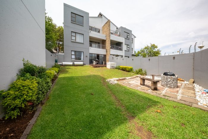 For Sale: 2-Bedroom Apartment in Waterstone Park with garden, security, and amenities.