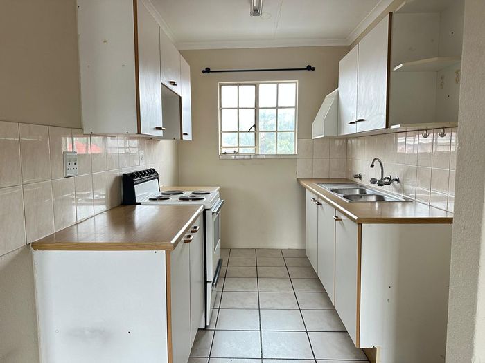 2-Bedroom Apartment in Beyers Park To Rent with Security, Balcony, and Parking.