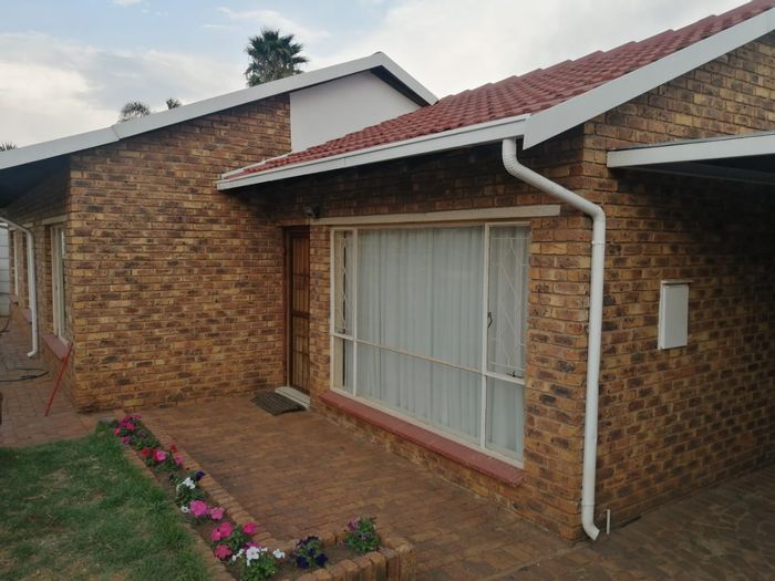 For Sale: House in Primrose with pool, flatlet, garage, and ample parking.