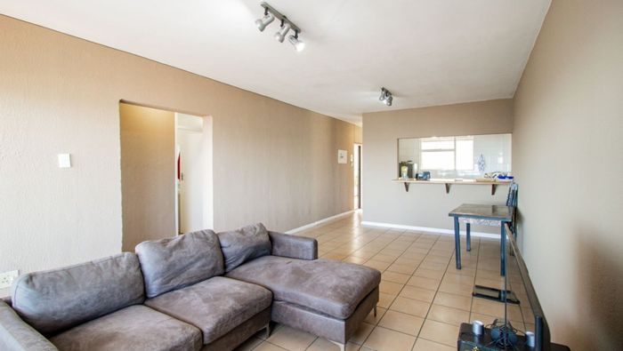 For Sale: 2-bedroom apartment in Primrose Hill with secure parking and intercom access.