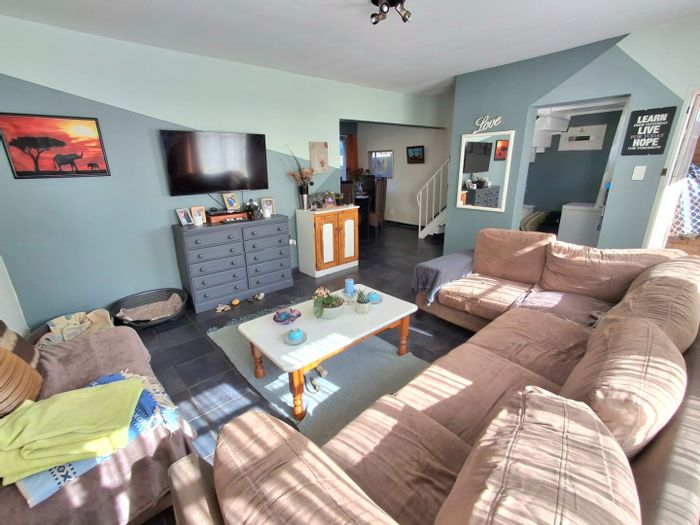 For Sale: 2-Bedroom Apartment in Marlands with Private Garden and Secure Complex.