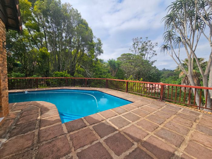 For Sale: House in White River Country Estate with 4 ensuites, flatlet, pool.