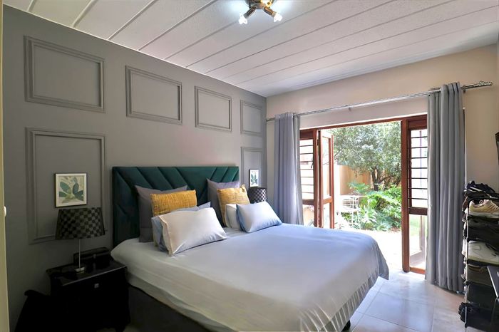 Douglasdale Apartment For Sale: 2 beds, private garden, pools, gym, and security.