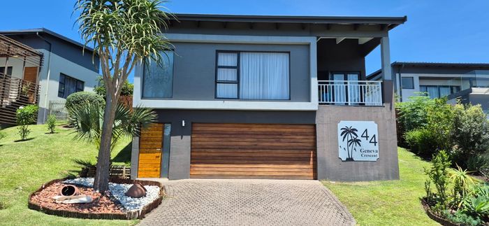 For Sale: House in Palm Lakes Estate with 3 beds, double garage, and amenities.