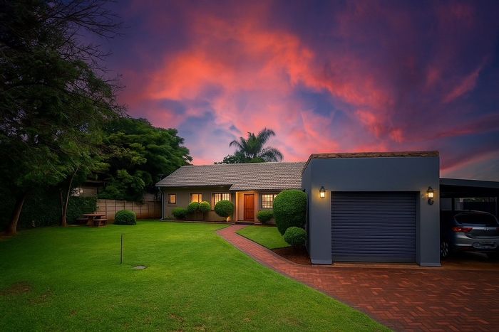 Annlin House For Sale: 3 Bedrooms, patio, boma, borehole, and garage.