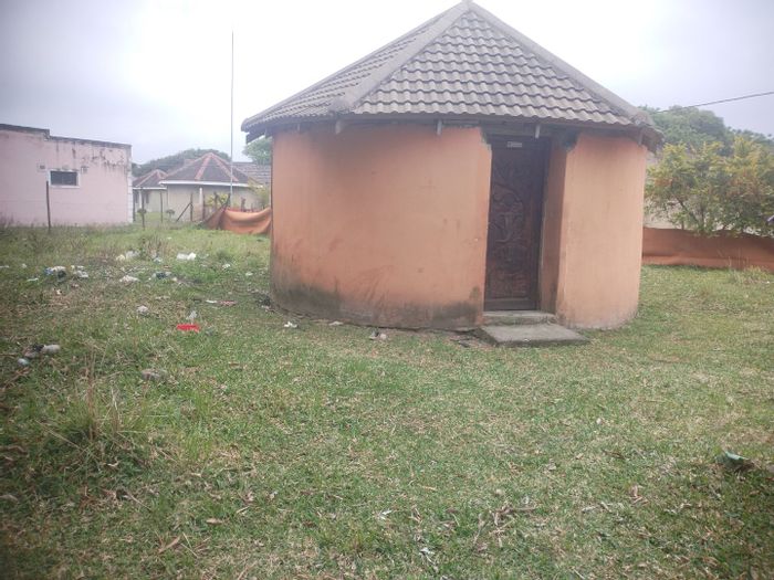 For Sale: House in Esikhawini Central with ample space and electricity access.