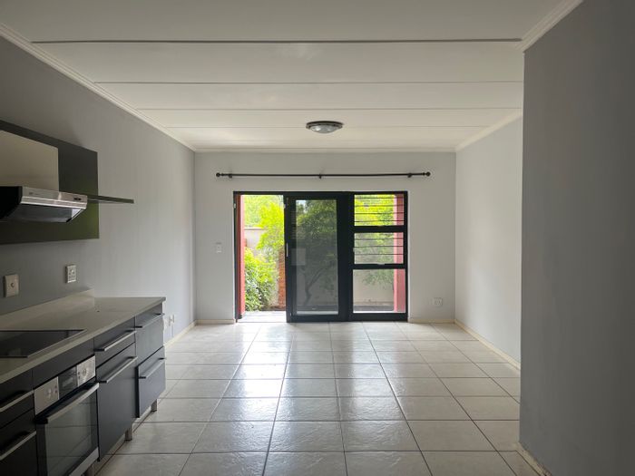 2-Bedroom Apartment To Rent in Fourways with garden, clubhouse, and gym access.