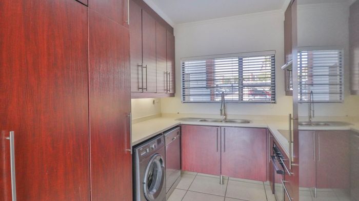 For Sale: Apartment in Acacia with pool, garden, and 24-hour security.