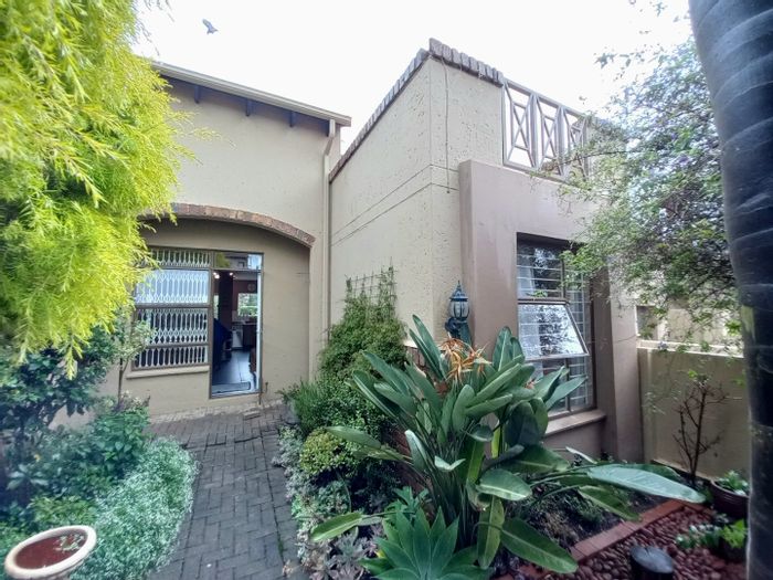 For Sale: Dowerglen Townhouse with gardens, balcony, and secure complex amenities.