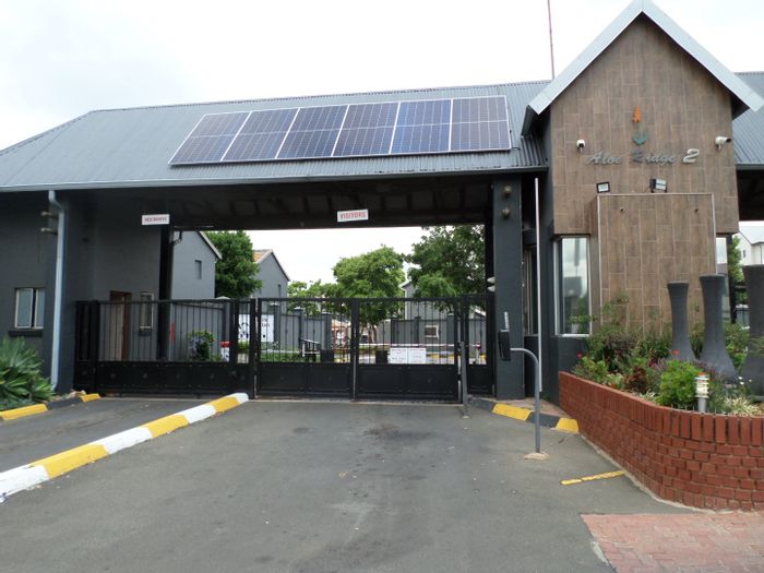 Aloe Ridge Estate: For Sale - 2 Bed House with Clubhouse, Pool, and Security.