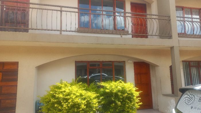 3-Bedroom Apartment To Rent in Polokwane Central with garage and prepaid utilities.