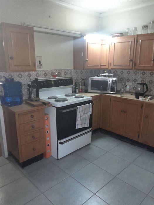 Birchleigh House For Sale: 3 Bedrooms, 2 Bathrooms, Staff Quarters, 3-Car Garage.