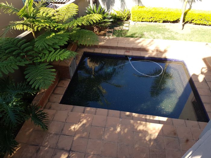 House To Rent in Olympus AH: 4 beds, pool, 3 garages, estate amenities.