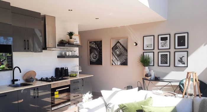 Nooitgedacht Farm For Sale: Off-grid living with solar, borehole, and building plans.