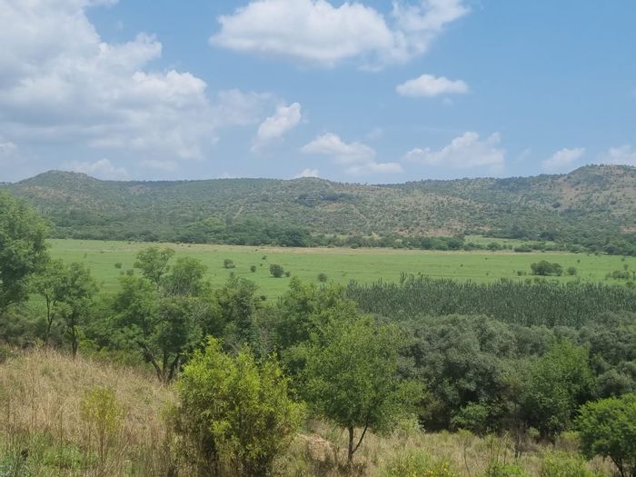 Vacant Land Residential For Sale in Xanadu Eco Park with mountain views and development potential.
