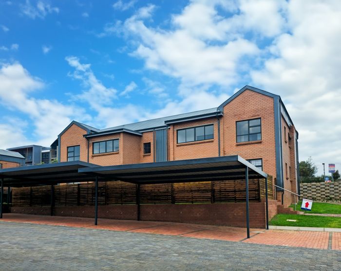 Irene Apartment To Rent: 3 bedrooms, parks, walking trails, and convenient amenities.