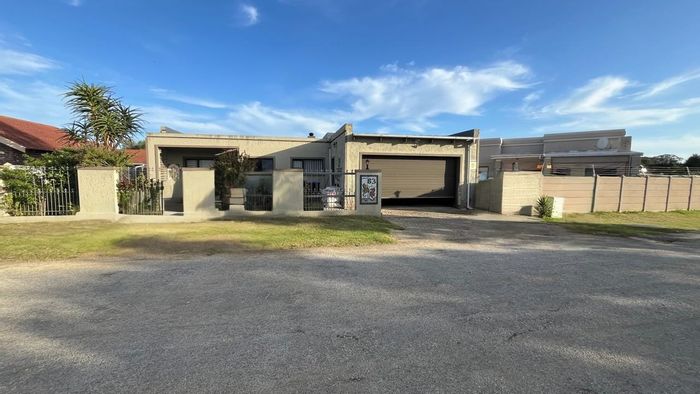 Wavecrest House For Sale: Entertainer's dream with spacious layout, garage, and security features.