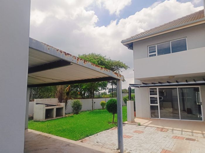 River View House For Sale: 3 bedrooms, private braai area, secure complex amenities.