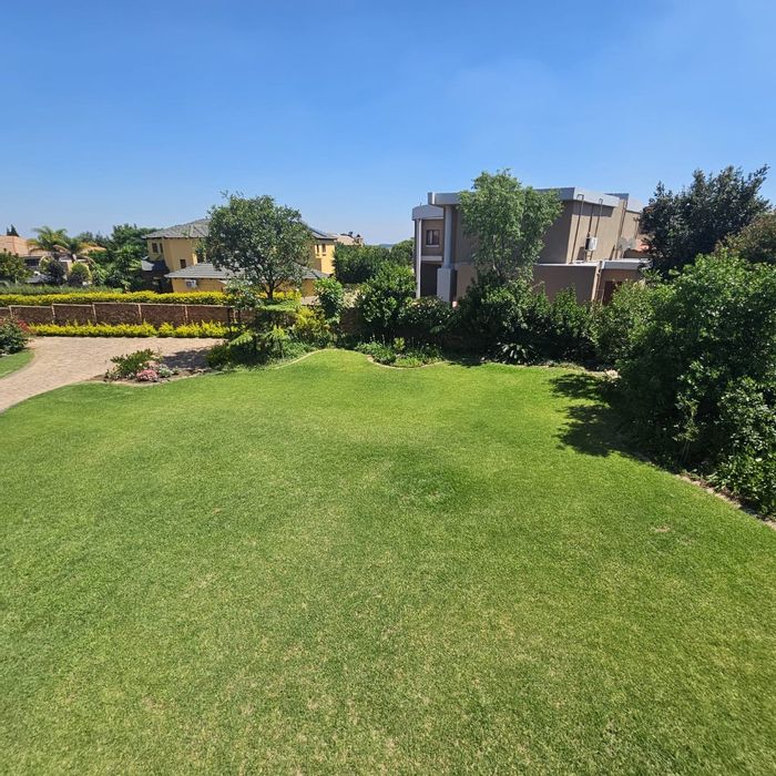 House For Sale in The Wilds: 3 beds, flatlet, double garage, approved pool plans.