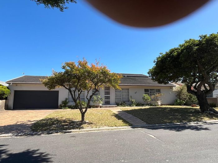 Tygerdal House For Sale: 4 Bedrooms, Pool, 8-Car Parking, Prime Location.