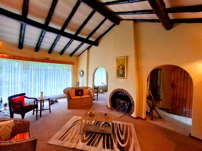 Vaalpark House For Sale: 3 Bedrooms, large garden, double garage, great potential.