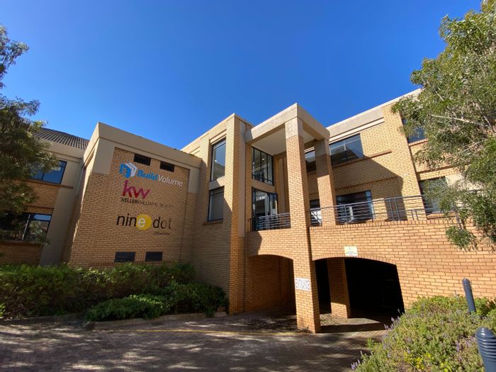 Commercial Office to Rent in Faerie Glen: 24-hour access, security, and amenities included.