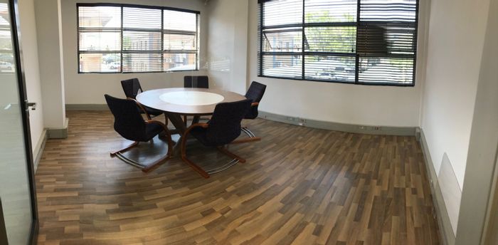 Commercial Space To Rent in Bedfordview Central: Private kitchen, parking, secure access.