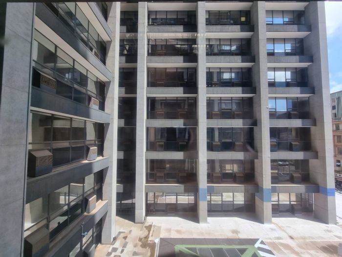 250m² Commercial Space To Rent in Johannesburg Central with flexible layouts and amenities.