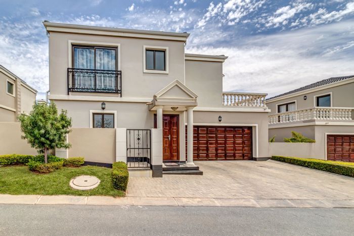 Maroeladal House For Sale: 3 Bedrooms, double garage, secure estate living.