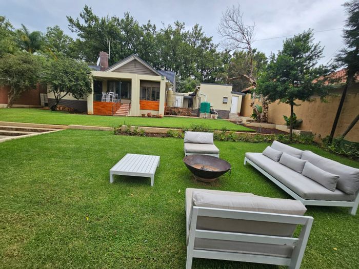House to Rent in Groenkloof: 3 beds, pet-friendly, cottage, garden, secure parking.