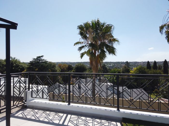 House To Rent in River Club: 5 beds, pool, rooftop deck, staff accommodation.