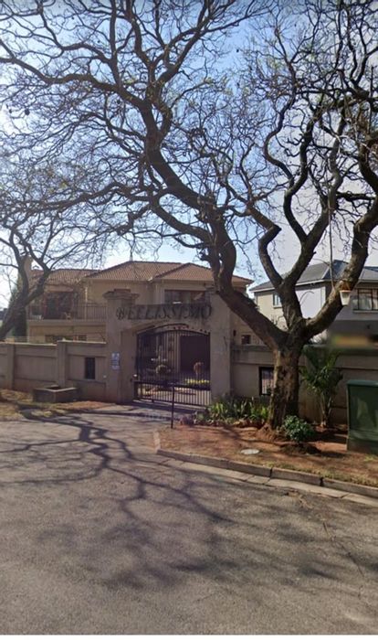 4-Bedroom House for Sale in Witbank Ext 10 with security estate amenities.