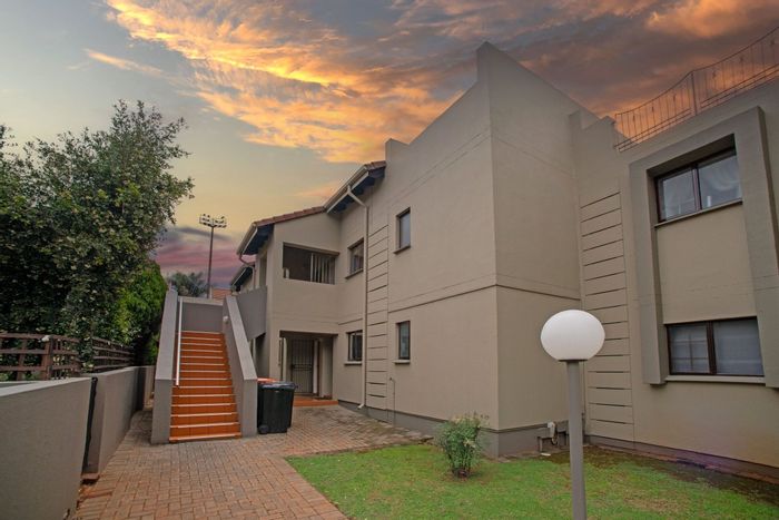 For Sale: Apartment in Bedfordview Central with pool, tennis court, and 24-hour security.