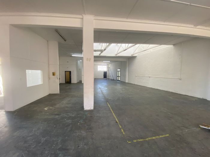 Industrial space to rent in Observatory with secure access and high-speed internet.