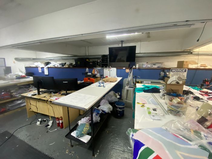 Commercial space to rent in Observatory with drive-in access and high-speed fibre.