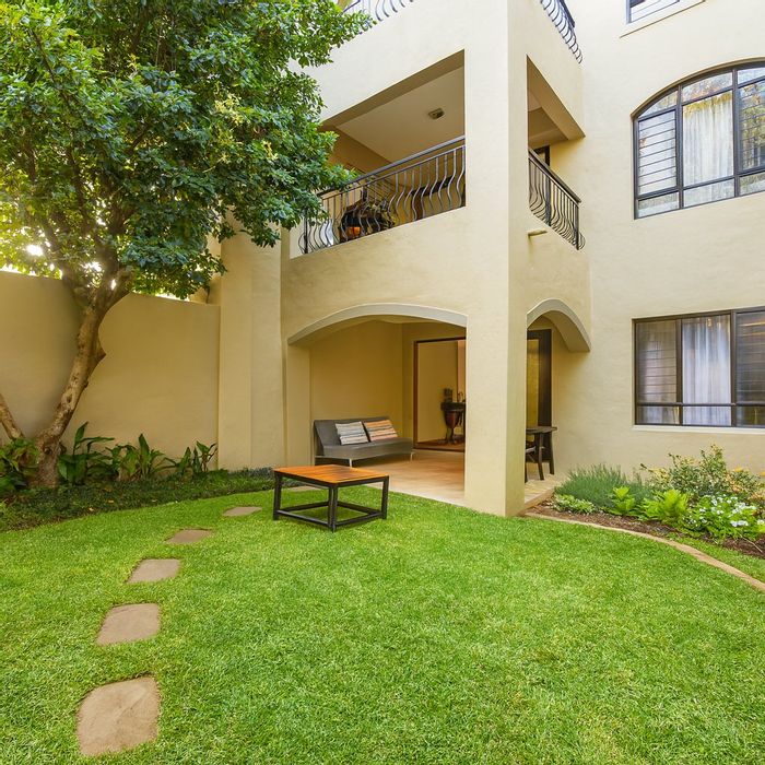 1-Bedroom Apartment To Rent in Lonehill with pools, clubhouse, tennis court access.
