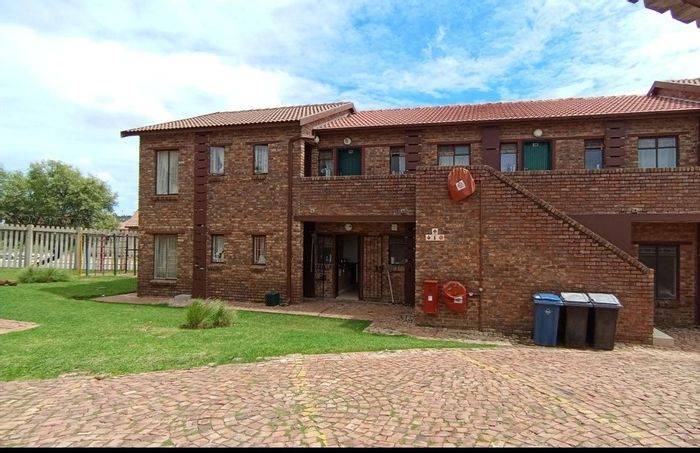 2-Bedroom Apartment for Sale in Olievenhoutbosch with Security and Amenities.