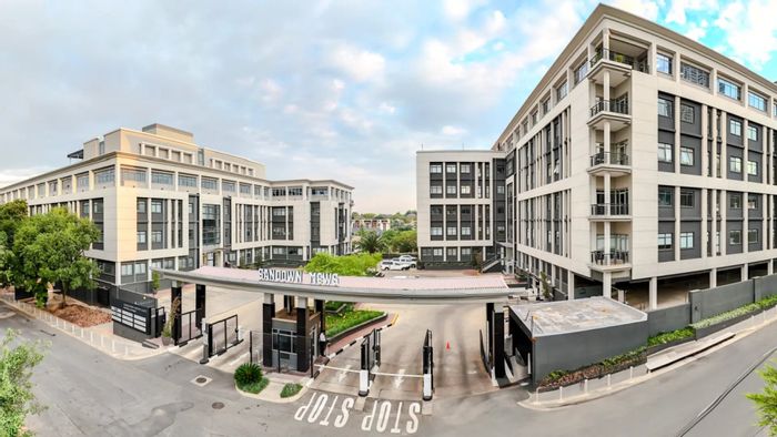 Commercial space to rent in Sandown with rooftop area, parking, and security.