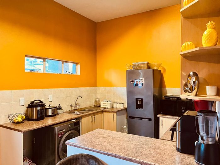 2 Bed Apartment To Rent in Noordwyk with 24-hour security and parking options.