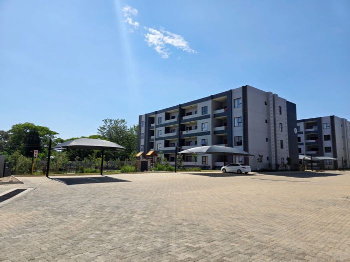 2-Bedroom Apartment To Rent in Glen Austin AH with pool, braai areas, and fibre-ready.