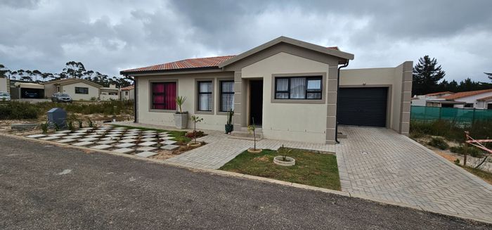 For Sale: House in Albertinia Central, 3 beds, established garden, low levies.