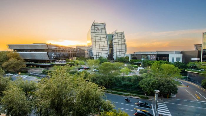 Prime commercial space to rent in Sandown, near amenities and transport links.