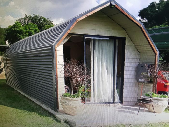 Eldorado Apartment To Rent: 1-bedroom, private garden, pet-friendly, secure rural living.